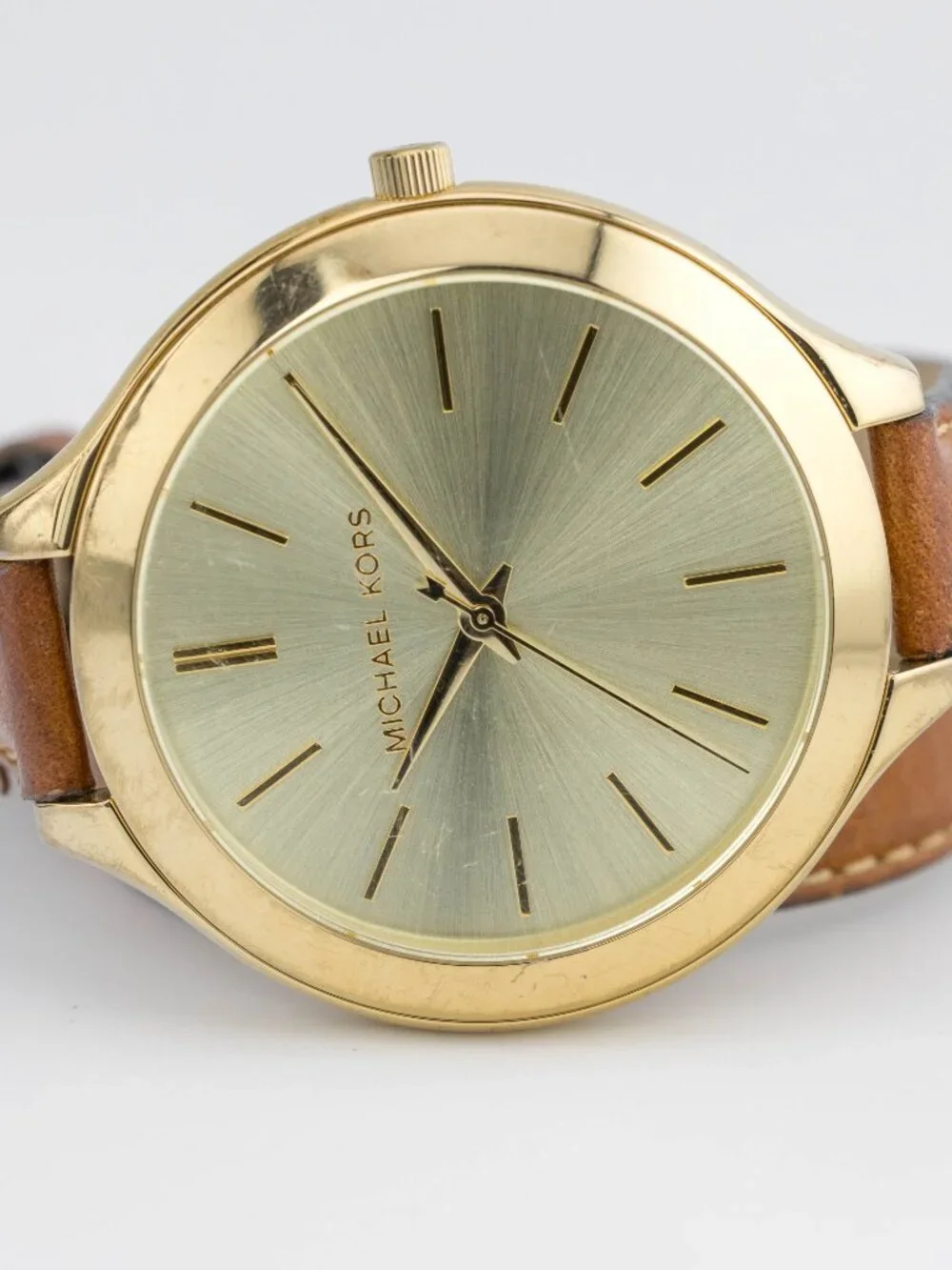Michael Kors MK-2256  Leather Strap Quartz Analog Women's Watch New Battery